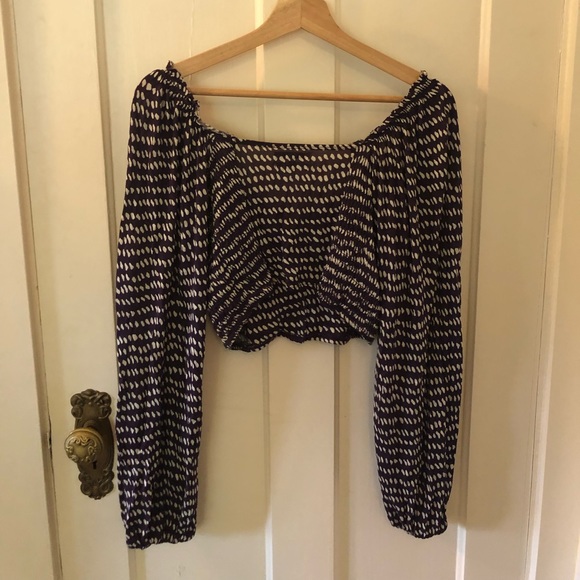 Purple with white splotch urban outfitters button front balloon sleeve crop top - Picture 3 of 3